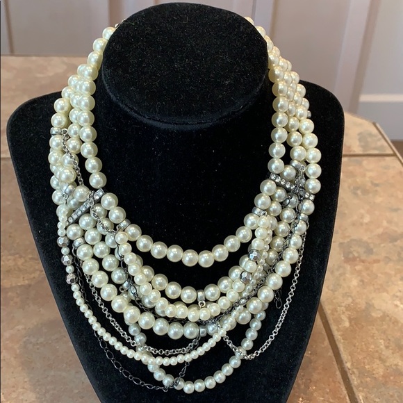 American Eagle Outfitters Jewelry - American Eagle steam punk crystal pearls chains